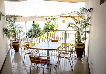 Maxlot Hotel Accra Ngoại thất bức ảnh