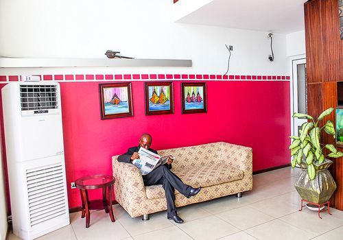 Maxlot Hotel Accra Ngoại thất bức ảnh
