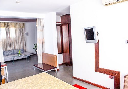 Maxlot Hotel Accra Ngoại thất bức ảnh